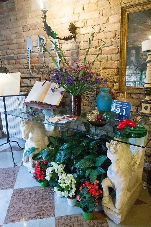 Hotel Palazzo Abadessa Venice 4*,